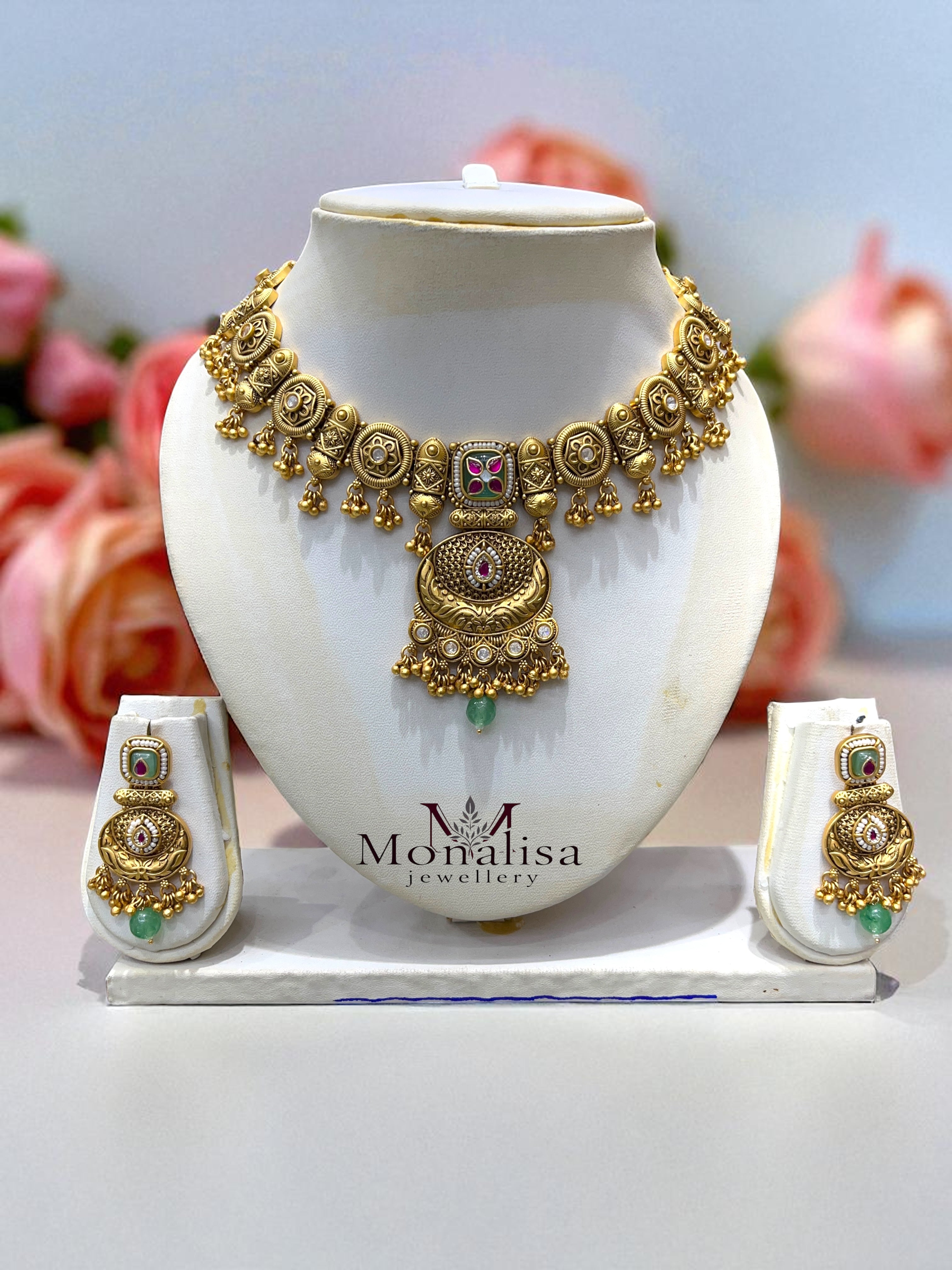 Ruhi Antique Necklace