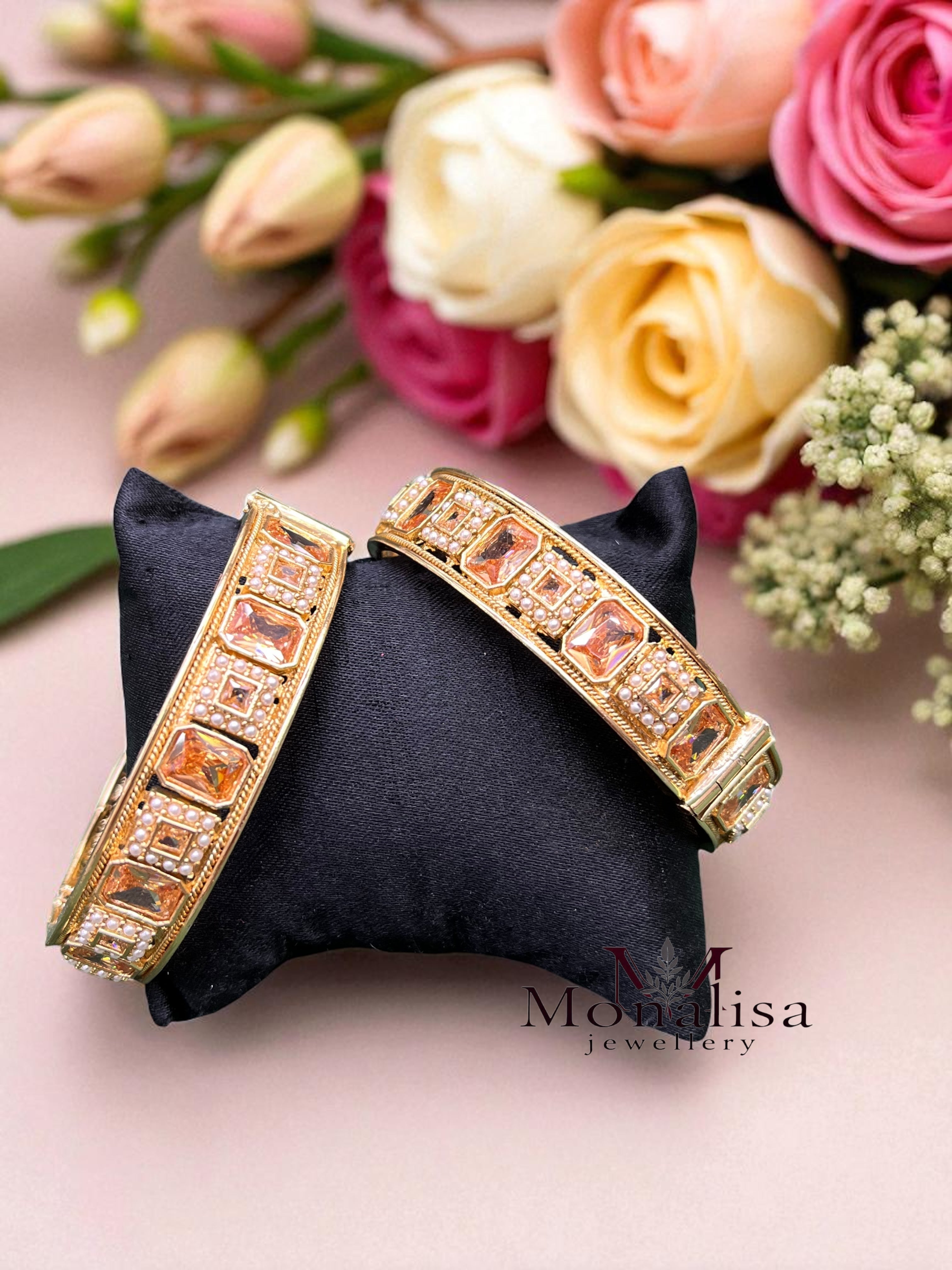 Ganga Antique Designer Bangle