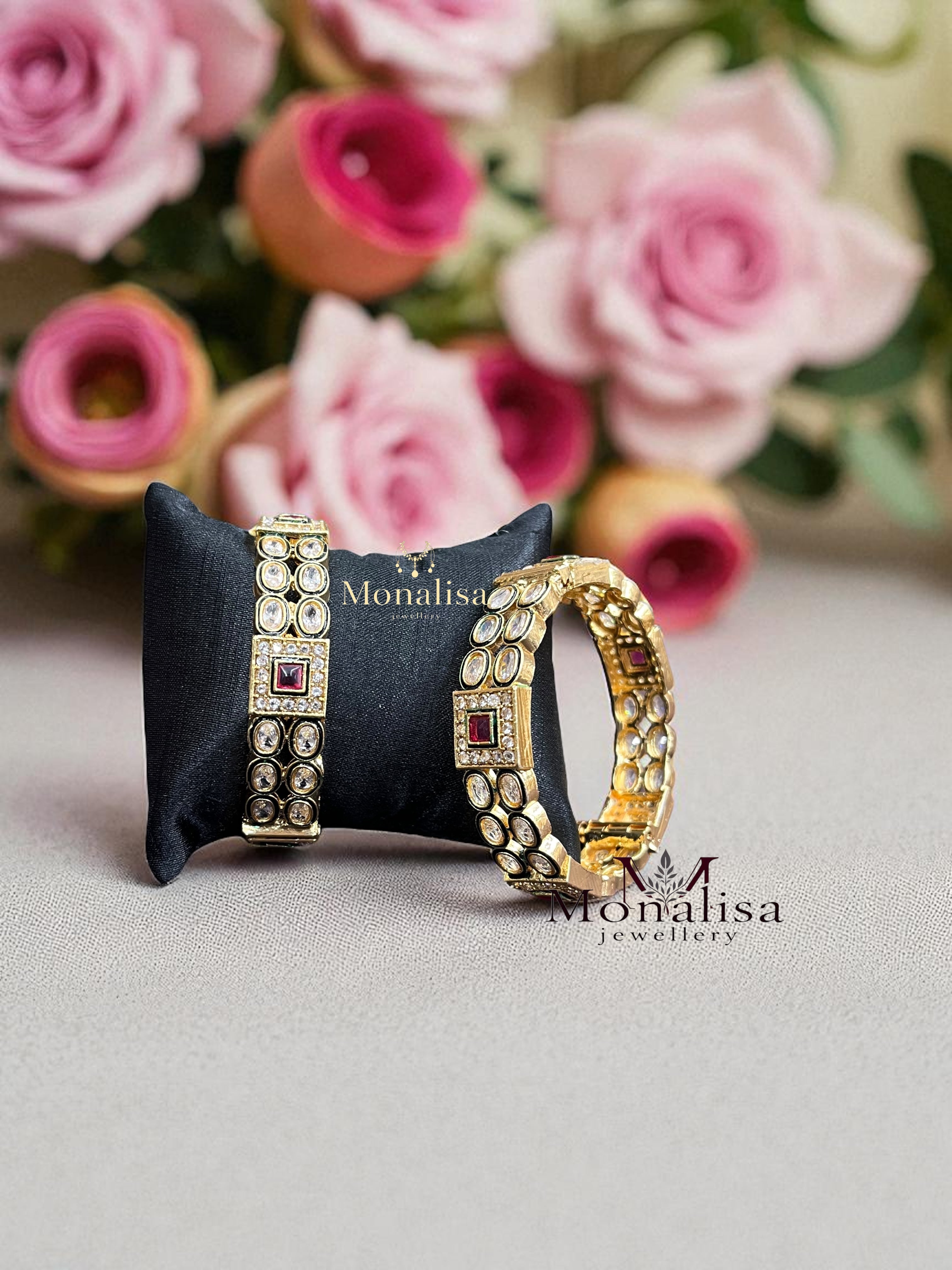 Cammy Antique Designer Bangle