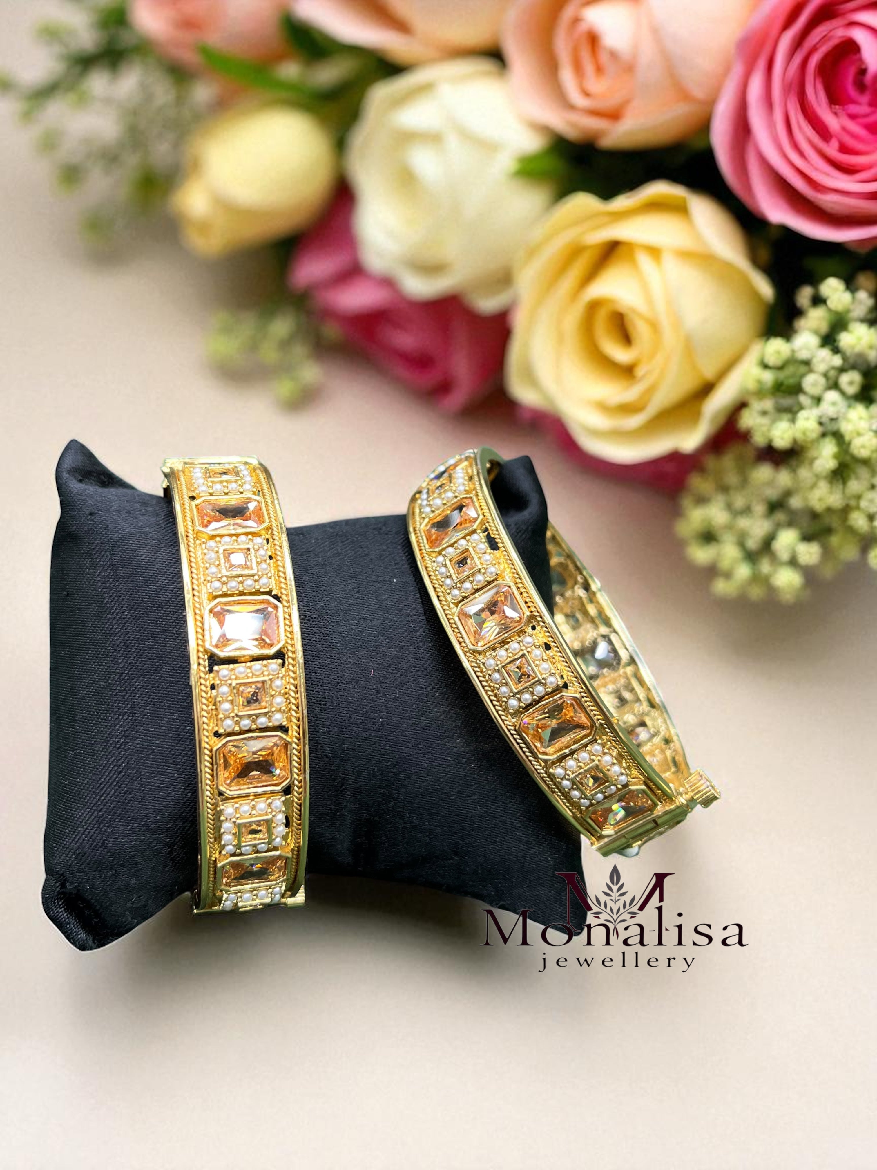 Ganga Antique Designer Bangle