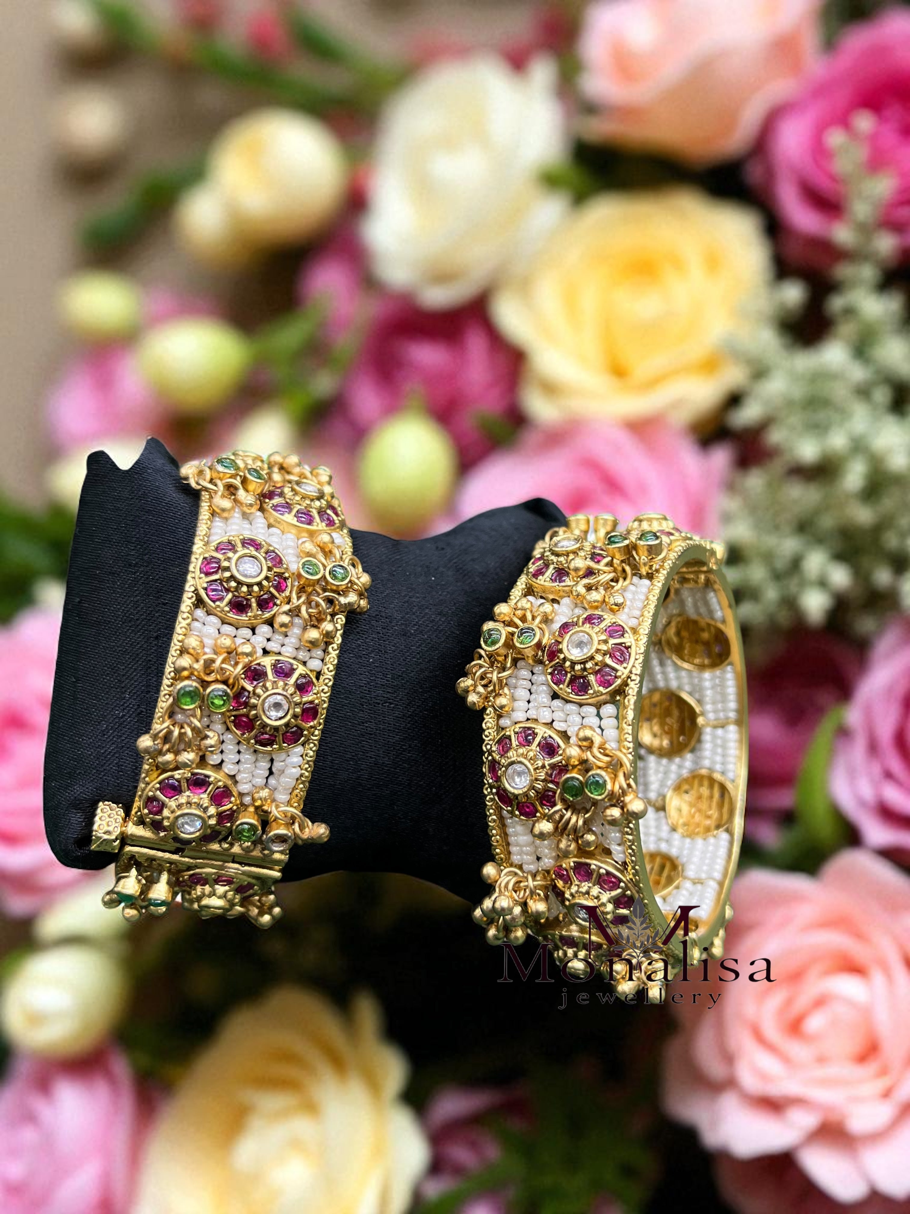 Suja Antique Designer Bangle