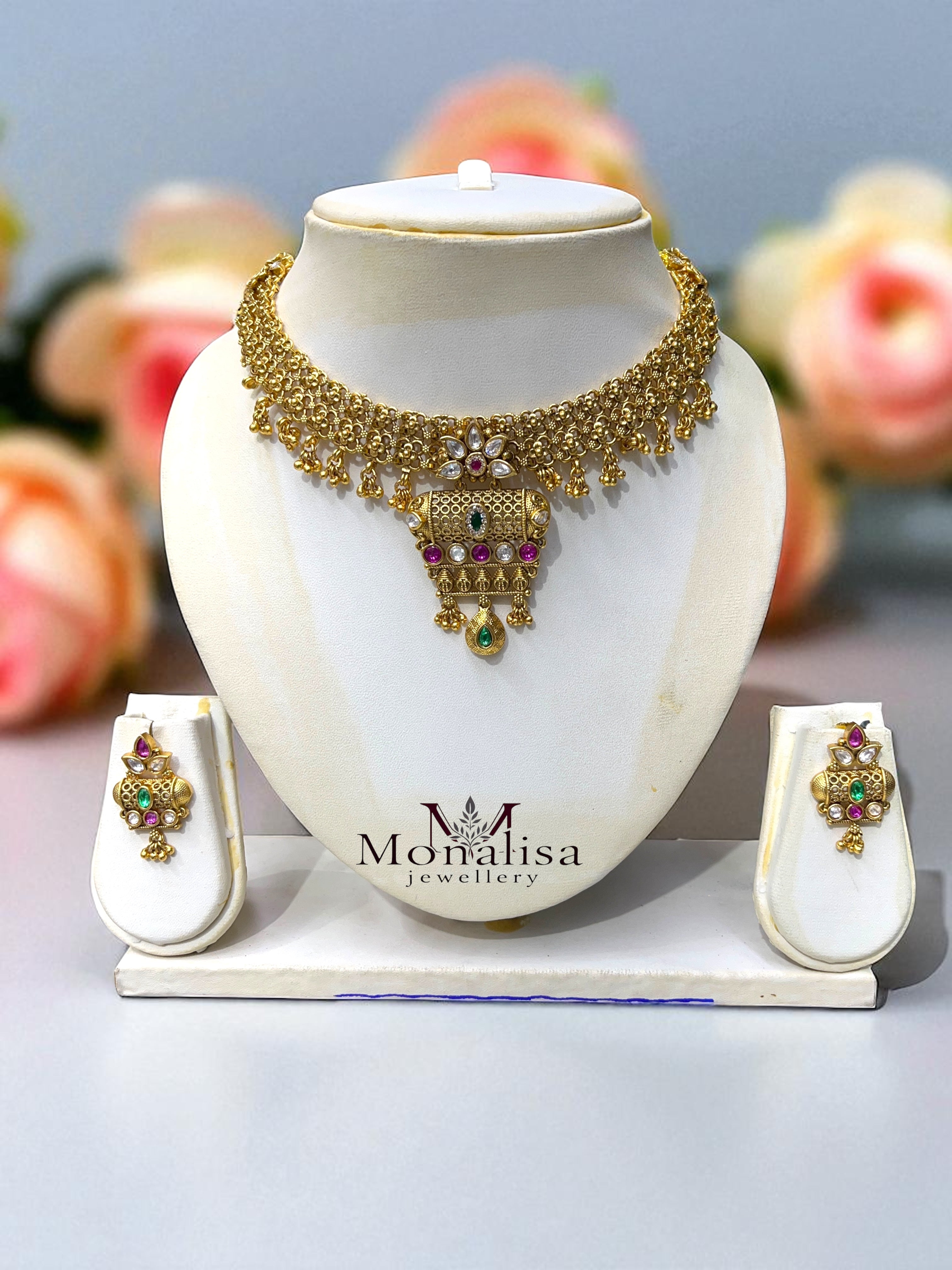 Aashi no.3 Antique  Necklace Set