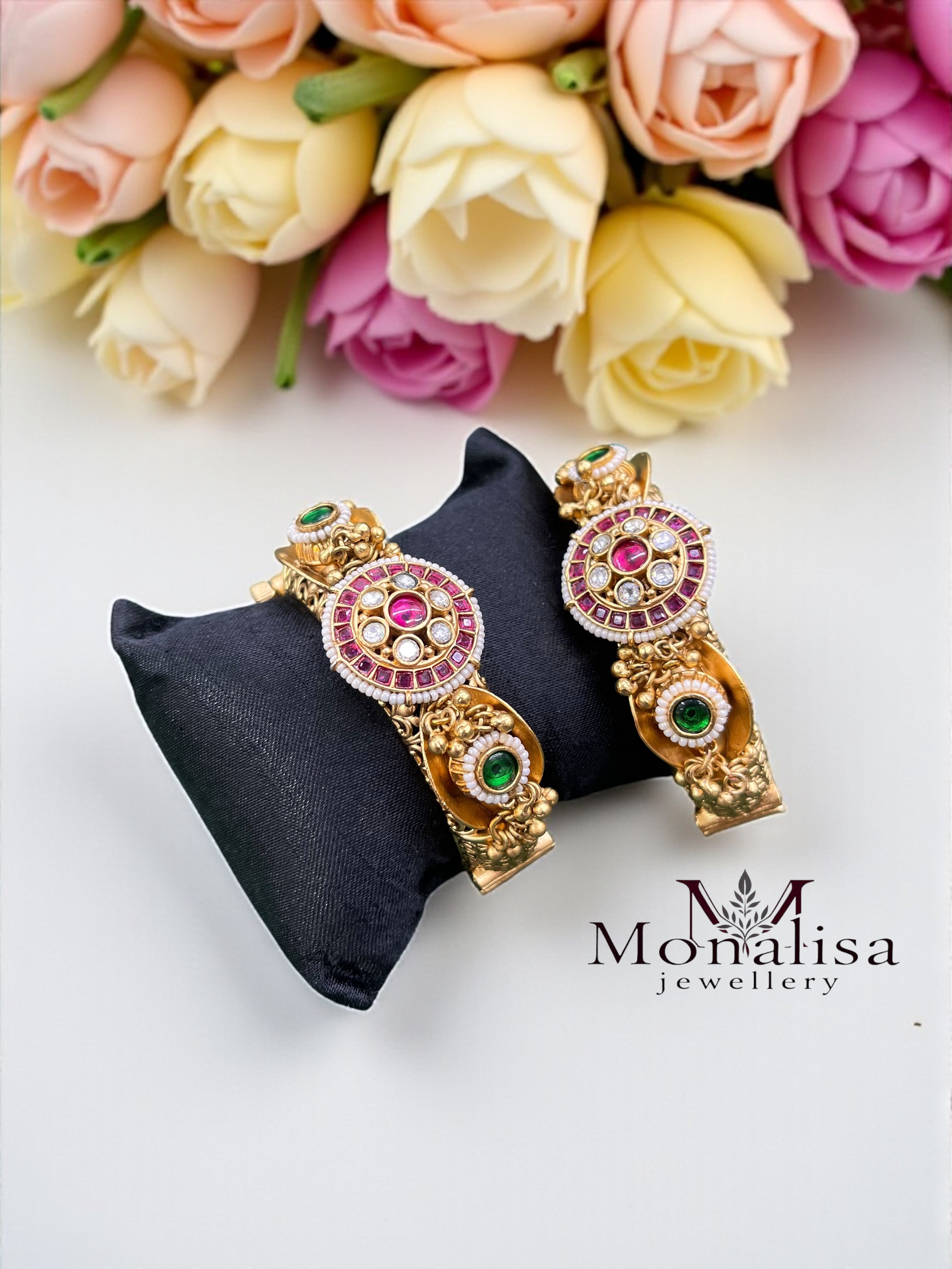 Pehr Jhumki Antique Designer Bangles