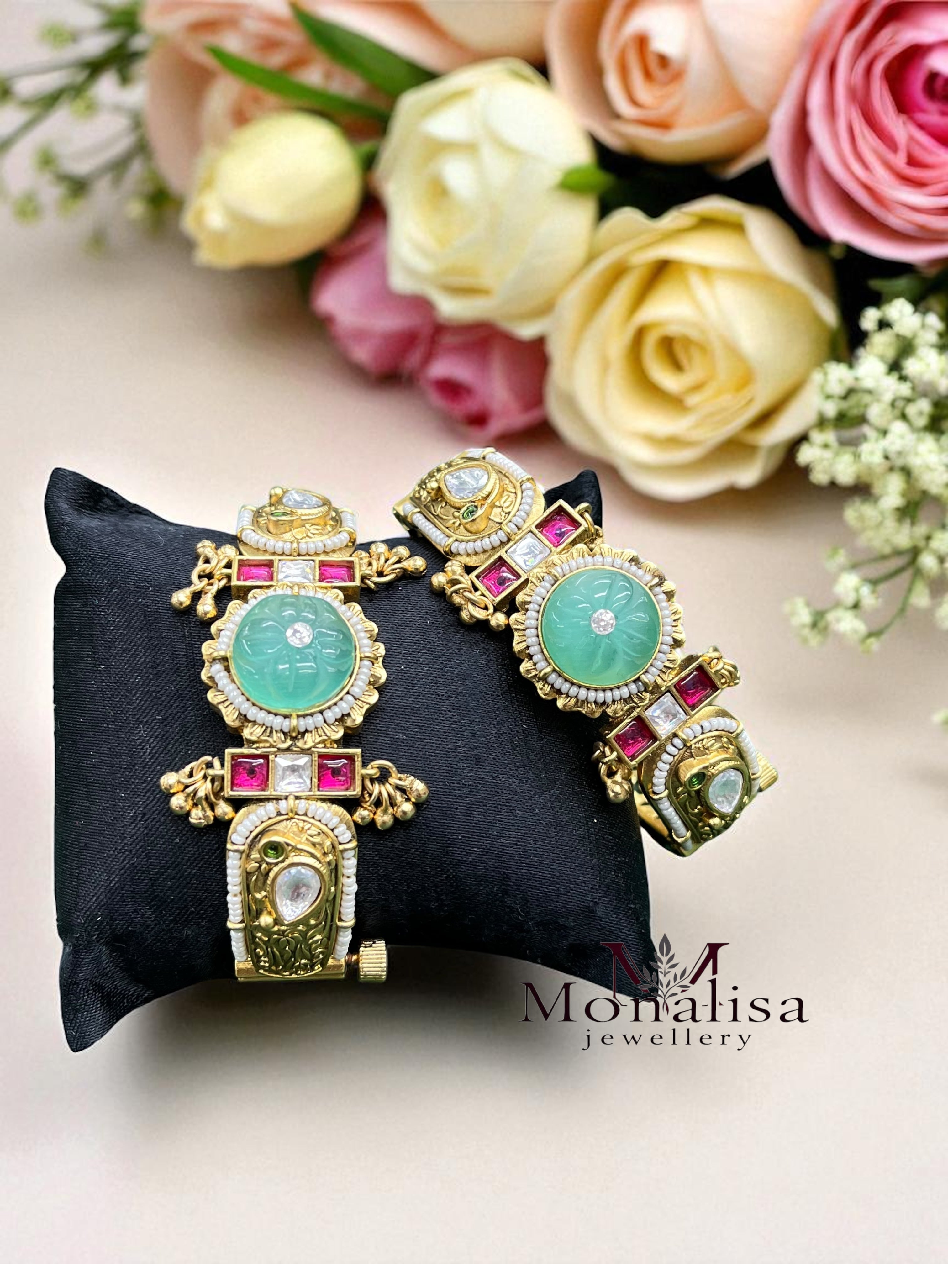 Jiva Antique Designer Bangle