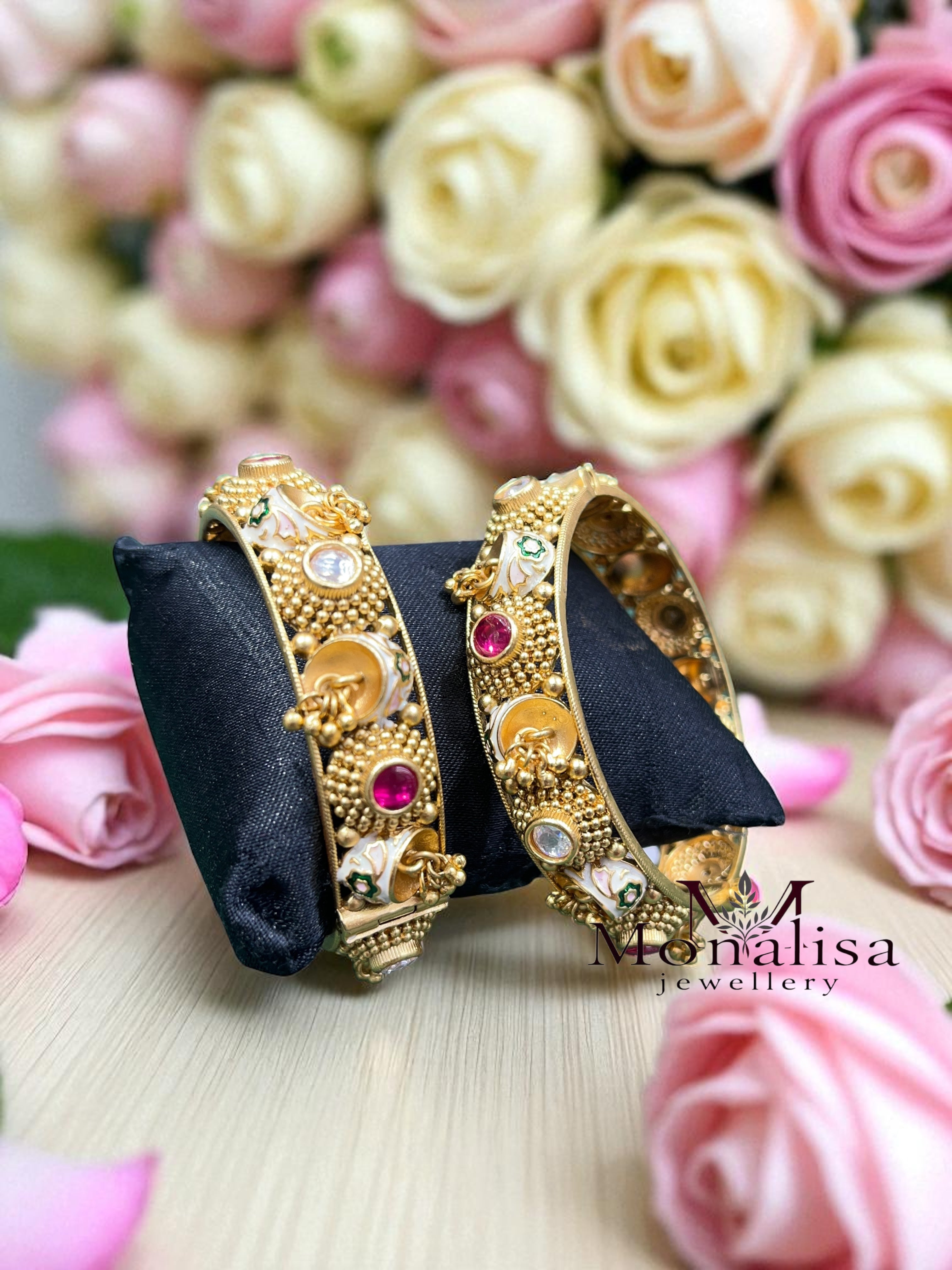 Aaryan Antique Designer Bangles