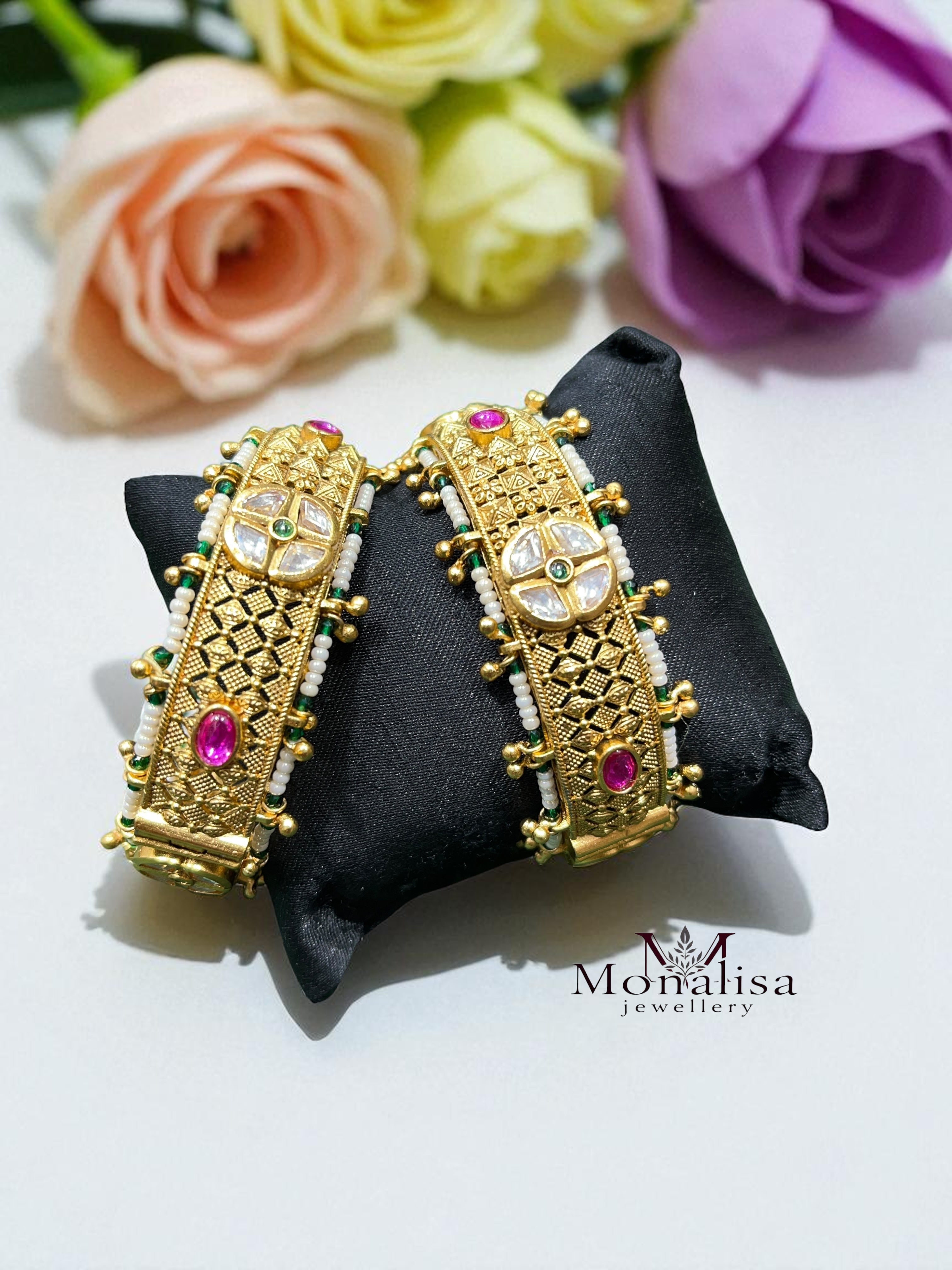 Seerat Antique Designer Bangle