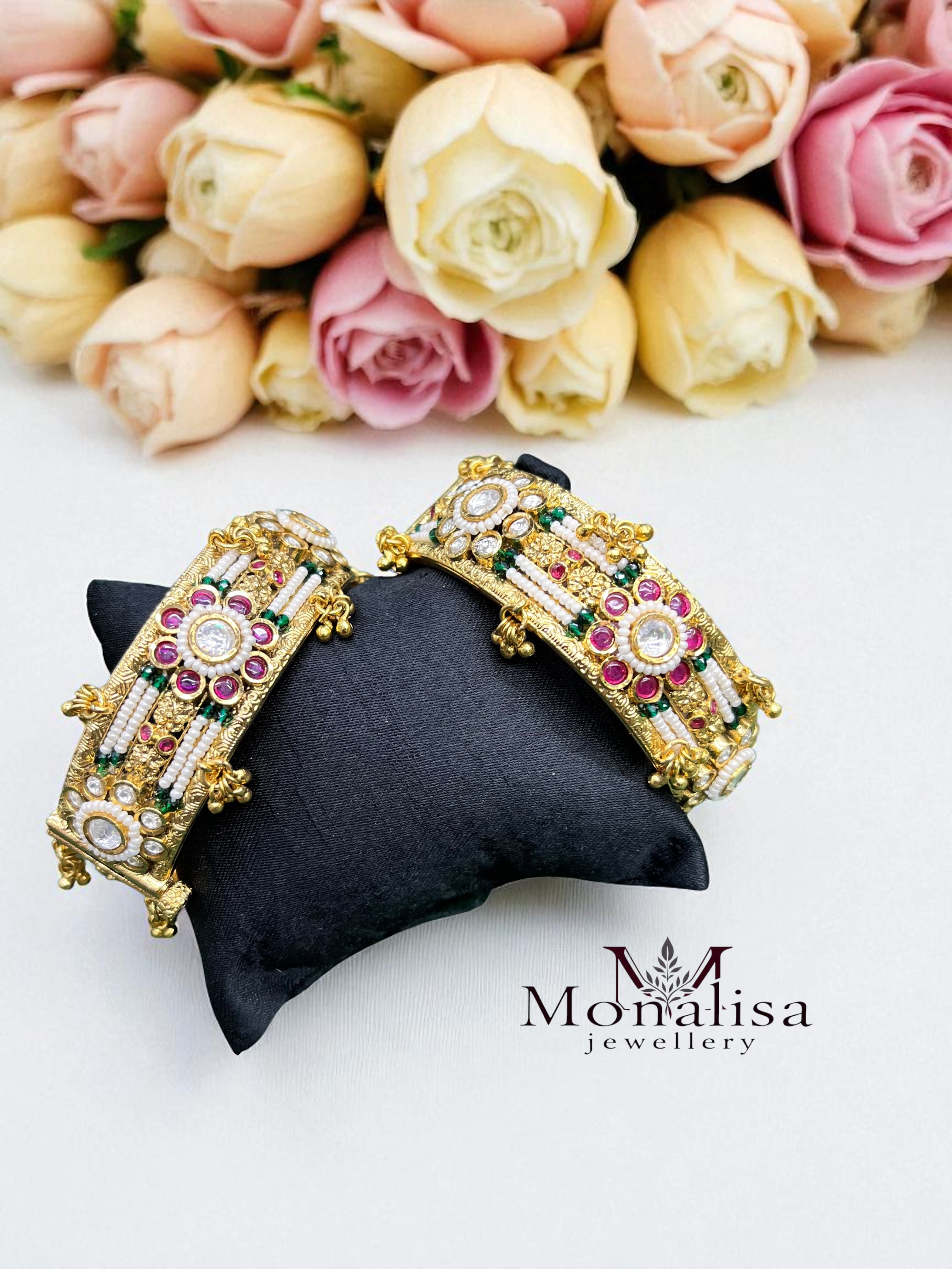 Aiyana Antique Designer Bangle