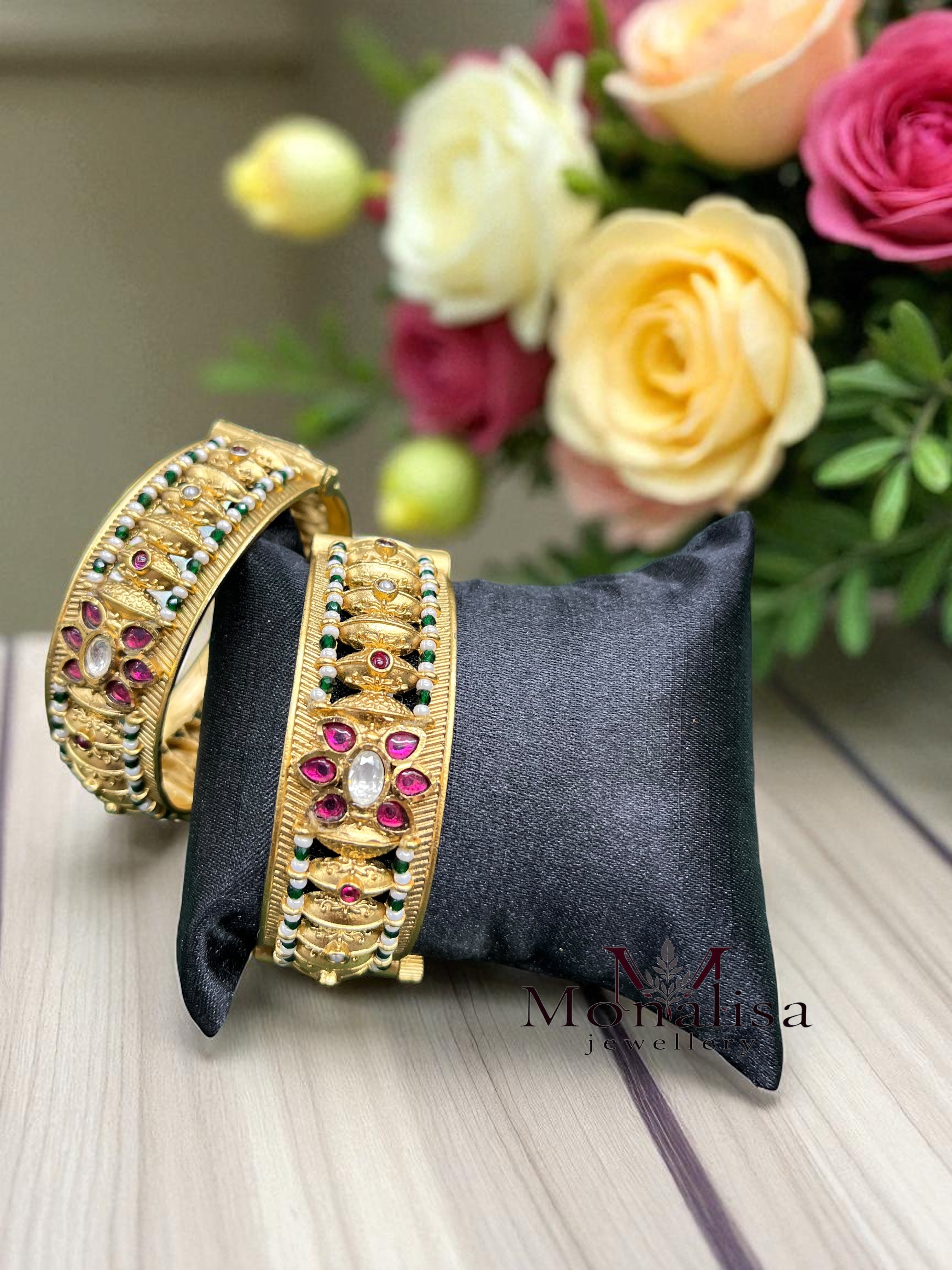 Nisa Antique Designer Bangle
