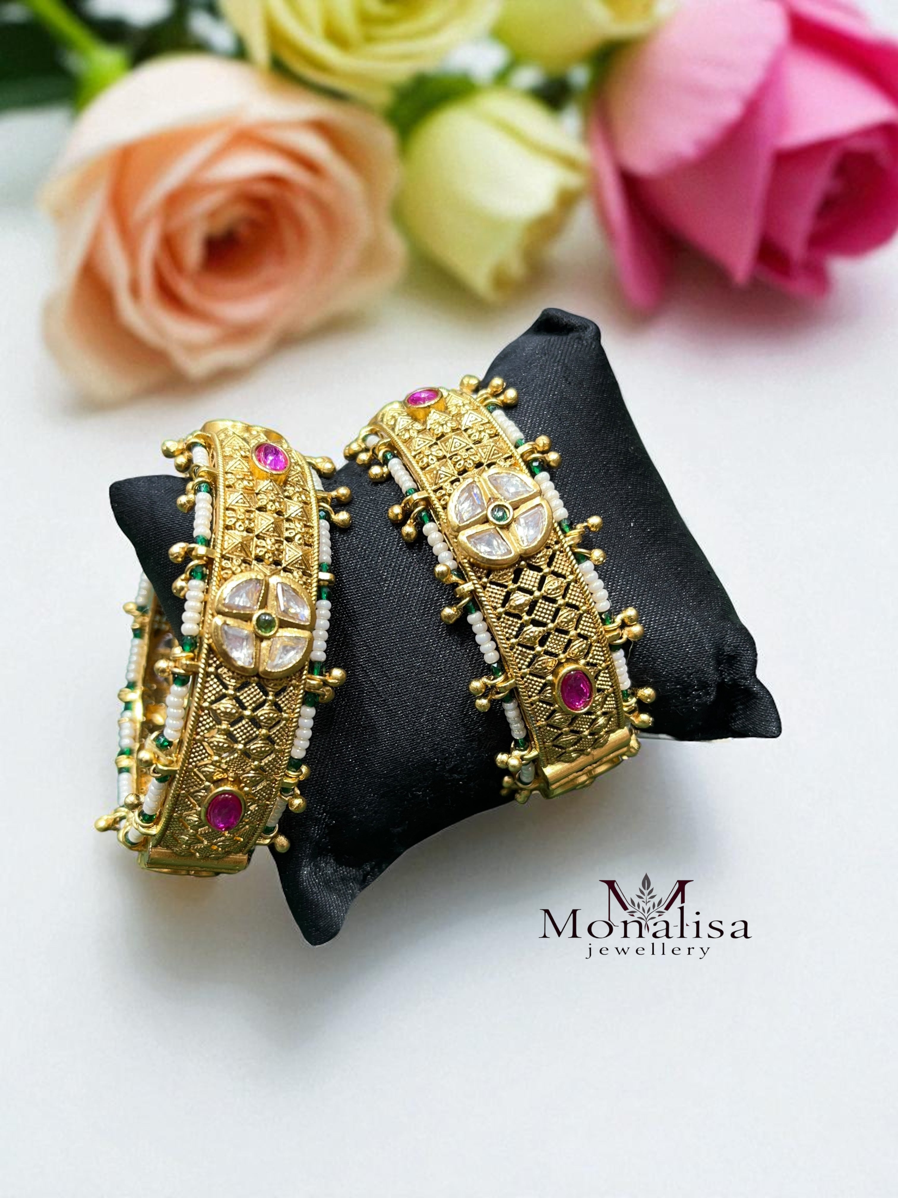 Seerat Antique Designer Bangle