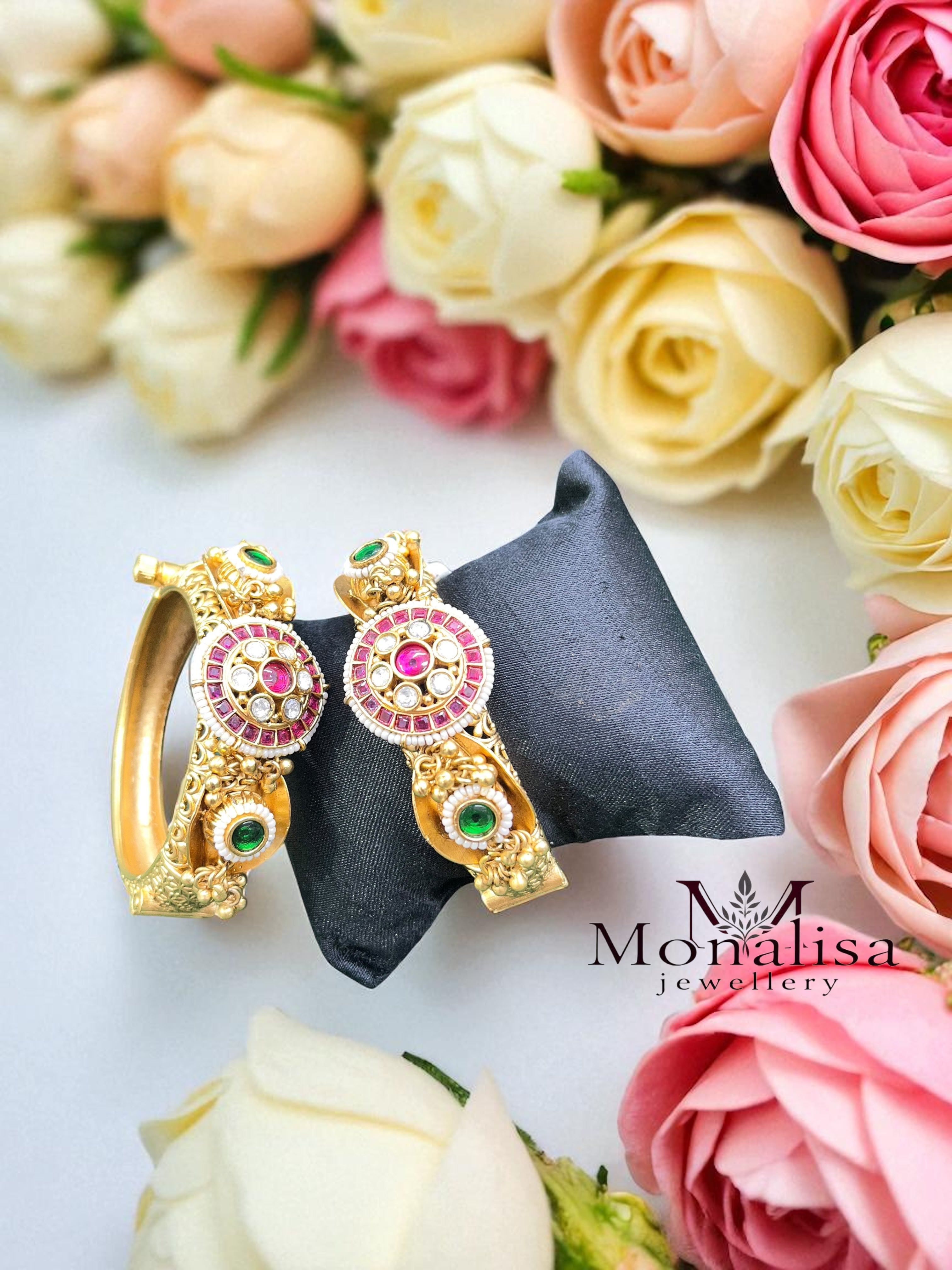Pehr Jhumki Antique Designer Bangles