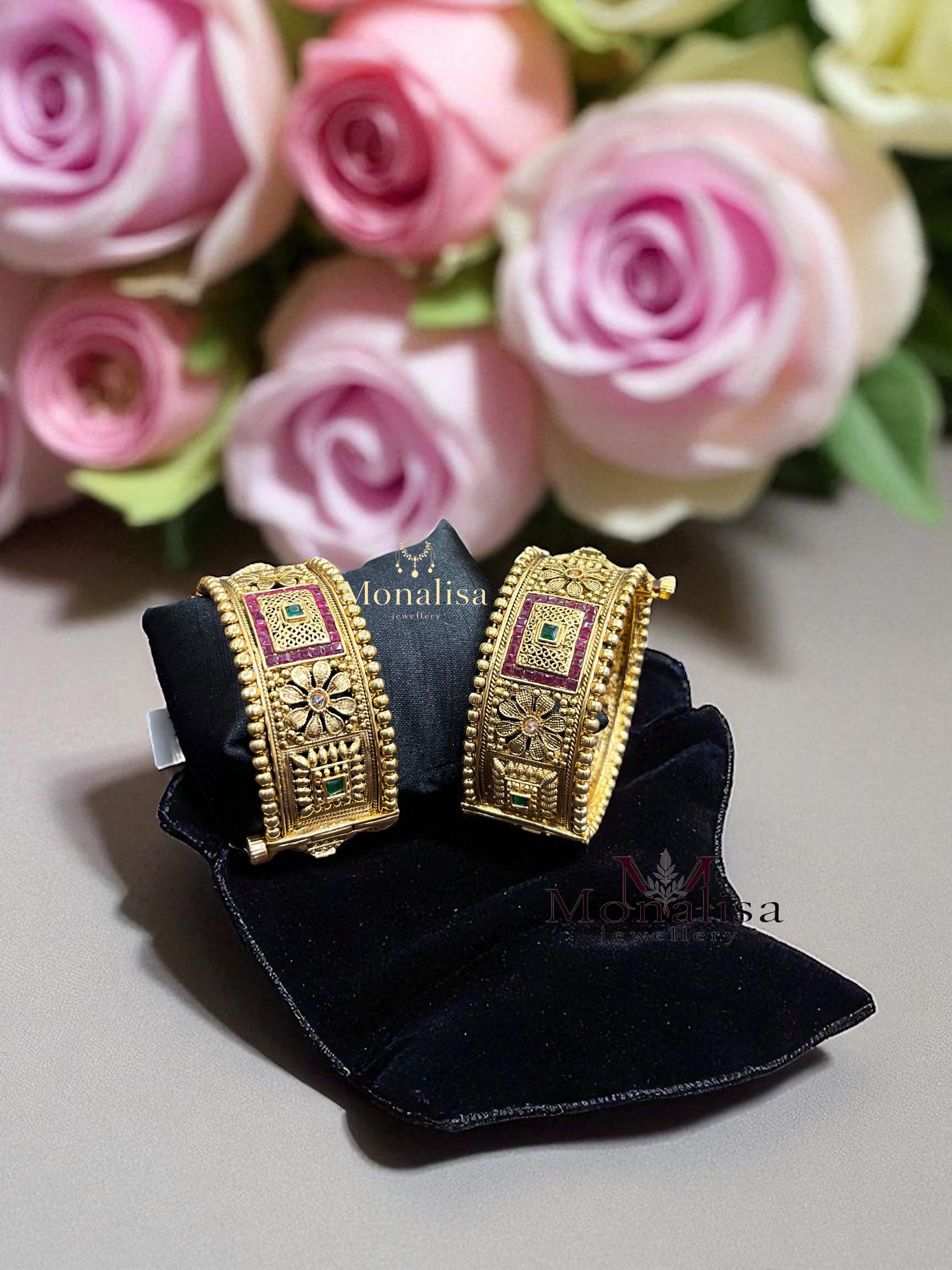 Deepshika Antique Designer Bangle