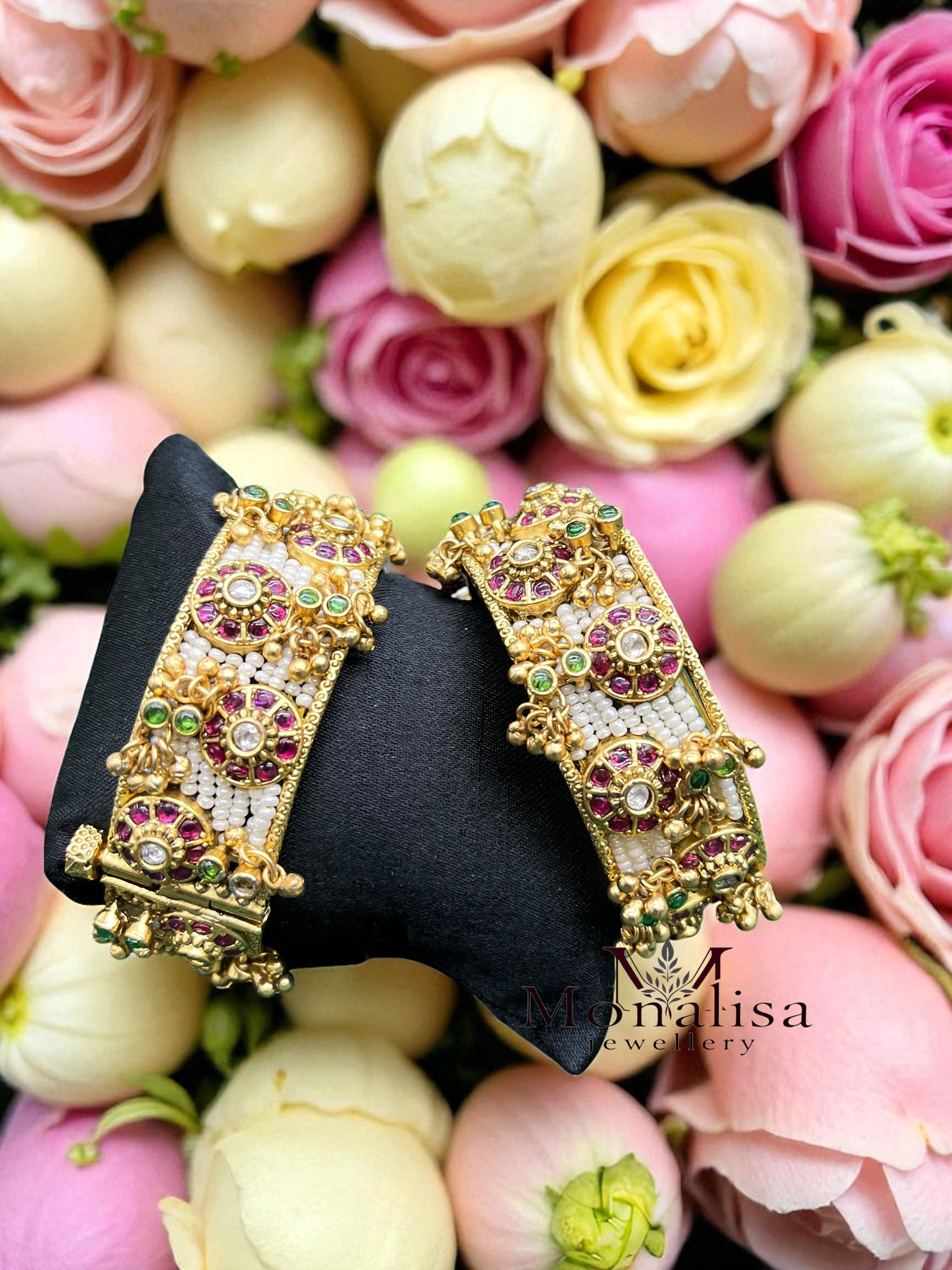 Suja Antique Designer Bangle