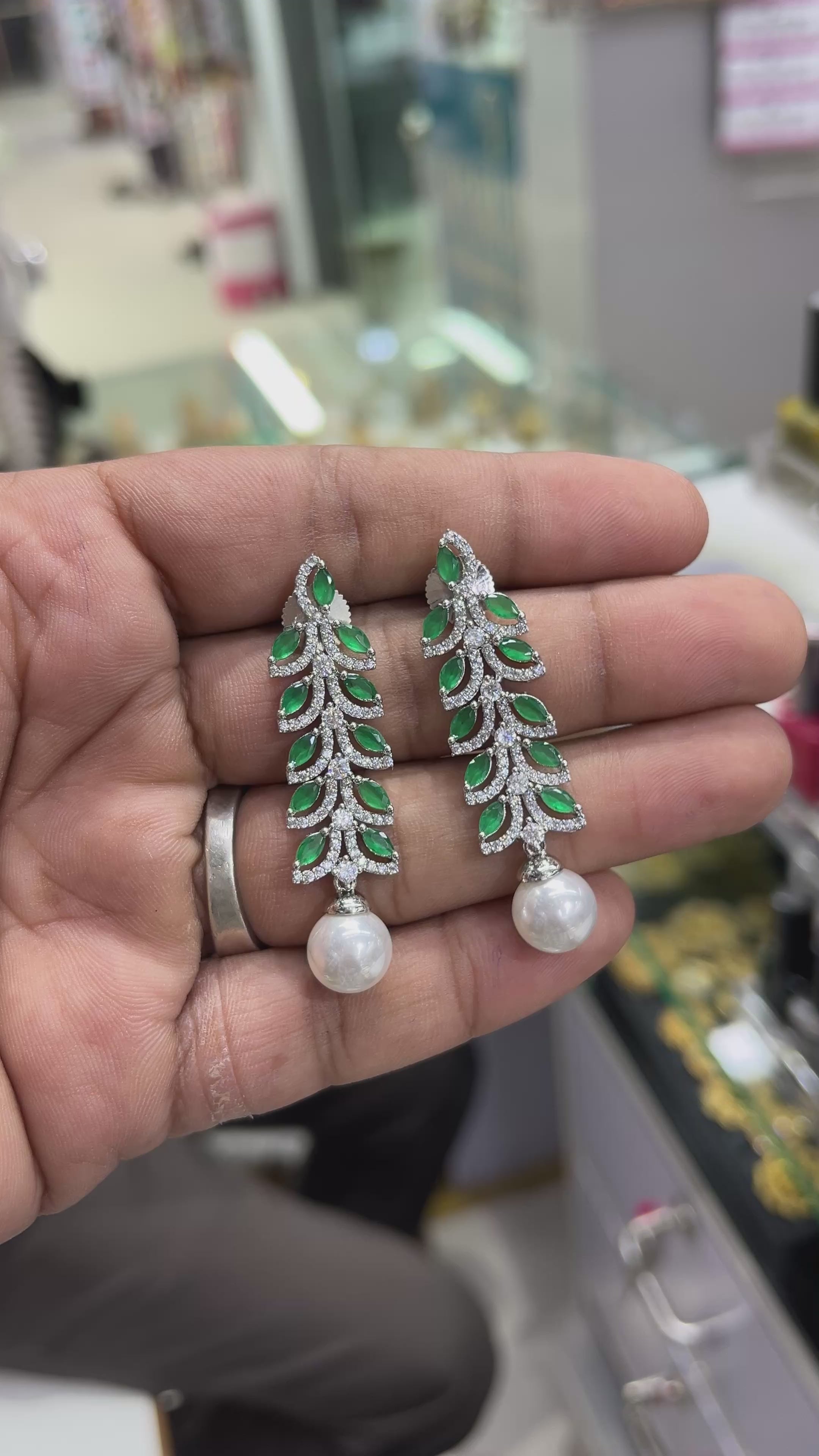 Green Zovi Diamond Earing