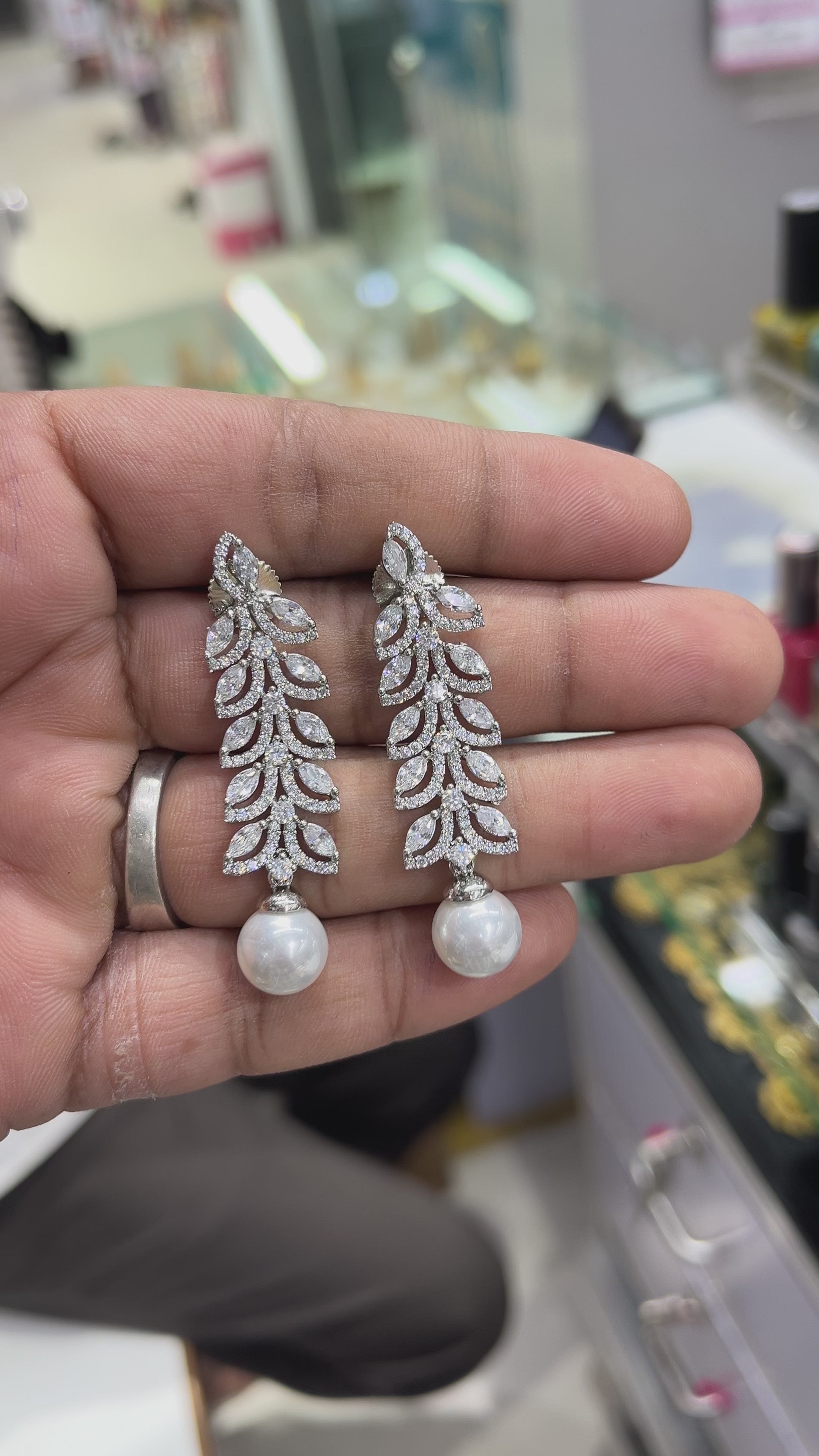 Zovi Diamond Earing