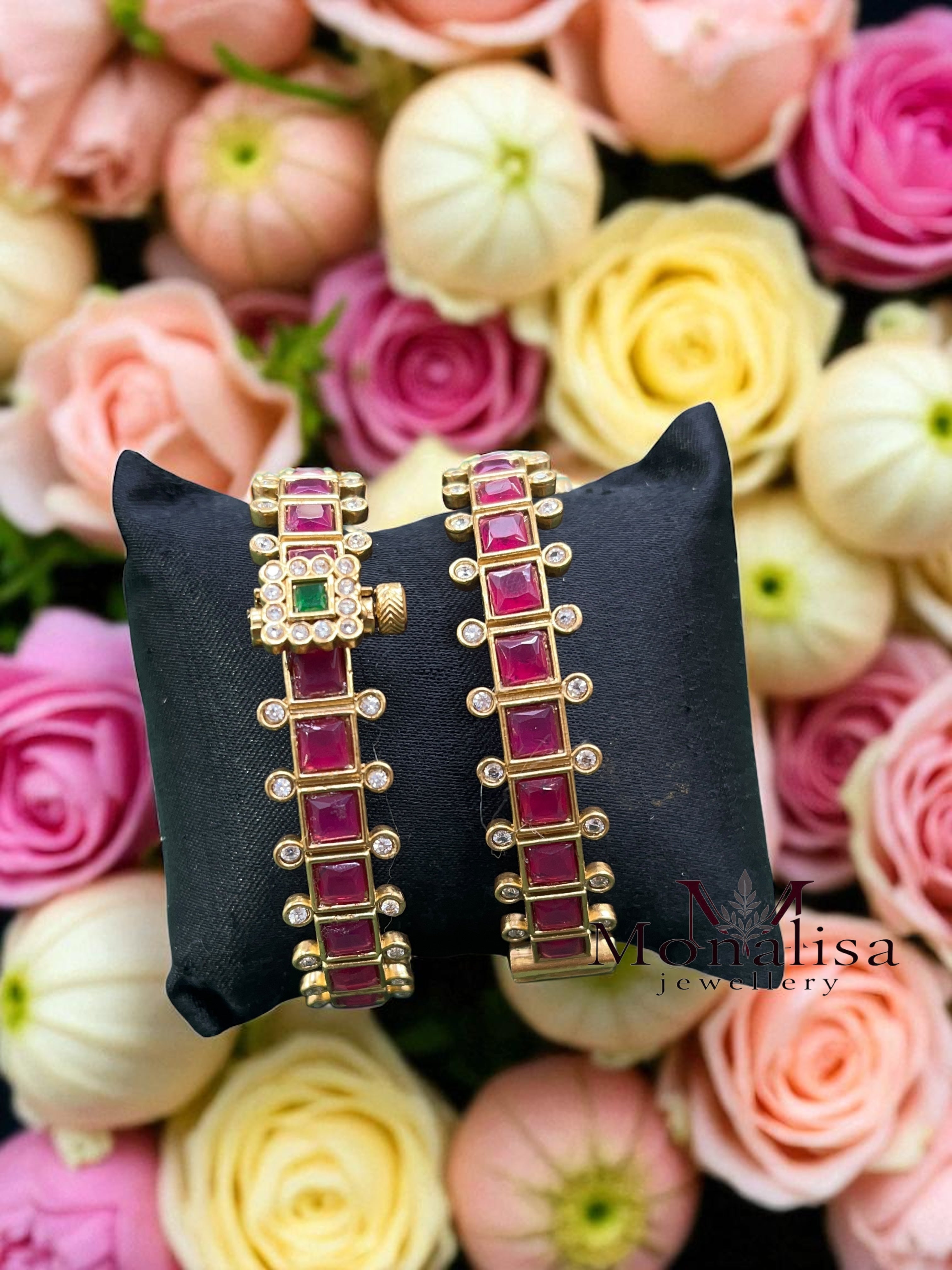 Svadhi Antique Designer Bangles