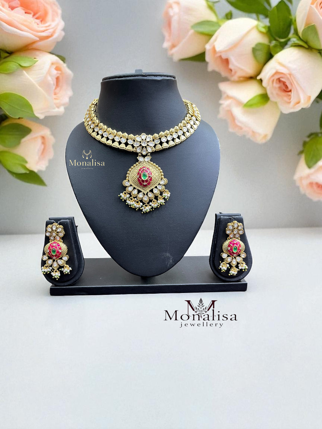 Vrunda Antique Designer Necklace Set