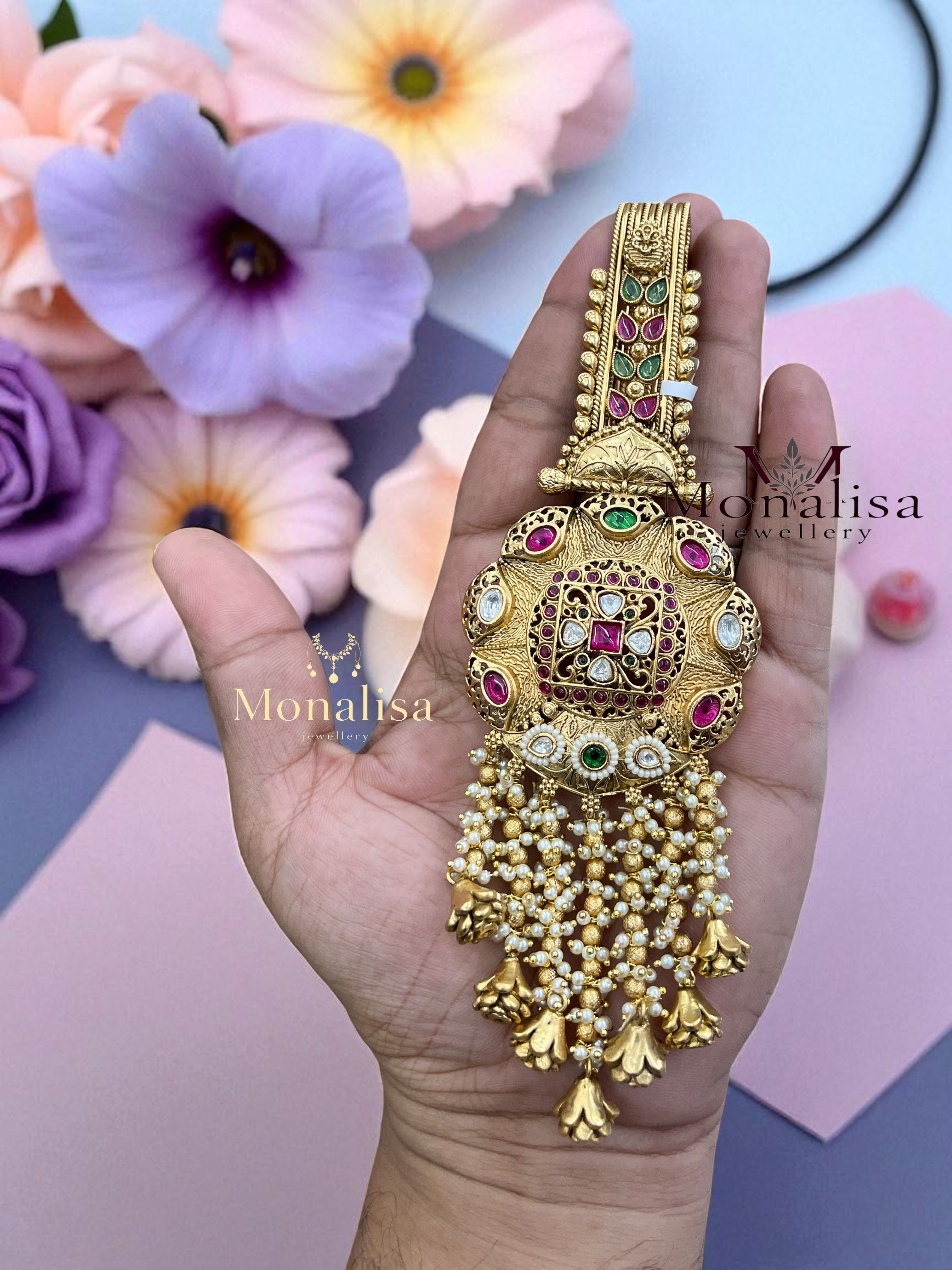 Avneet Antique Designer Challa