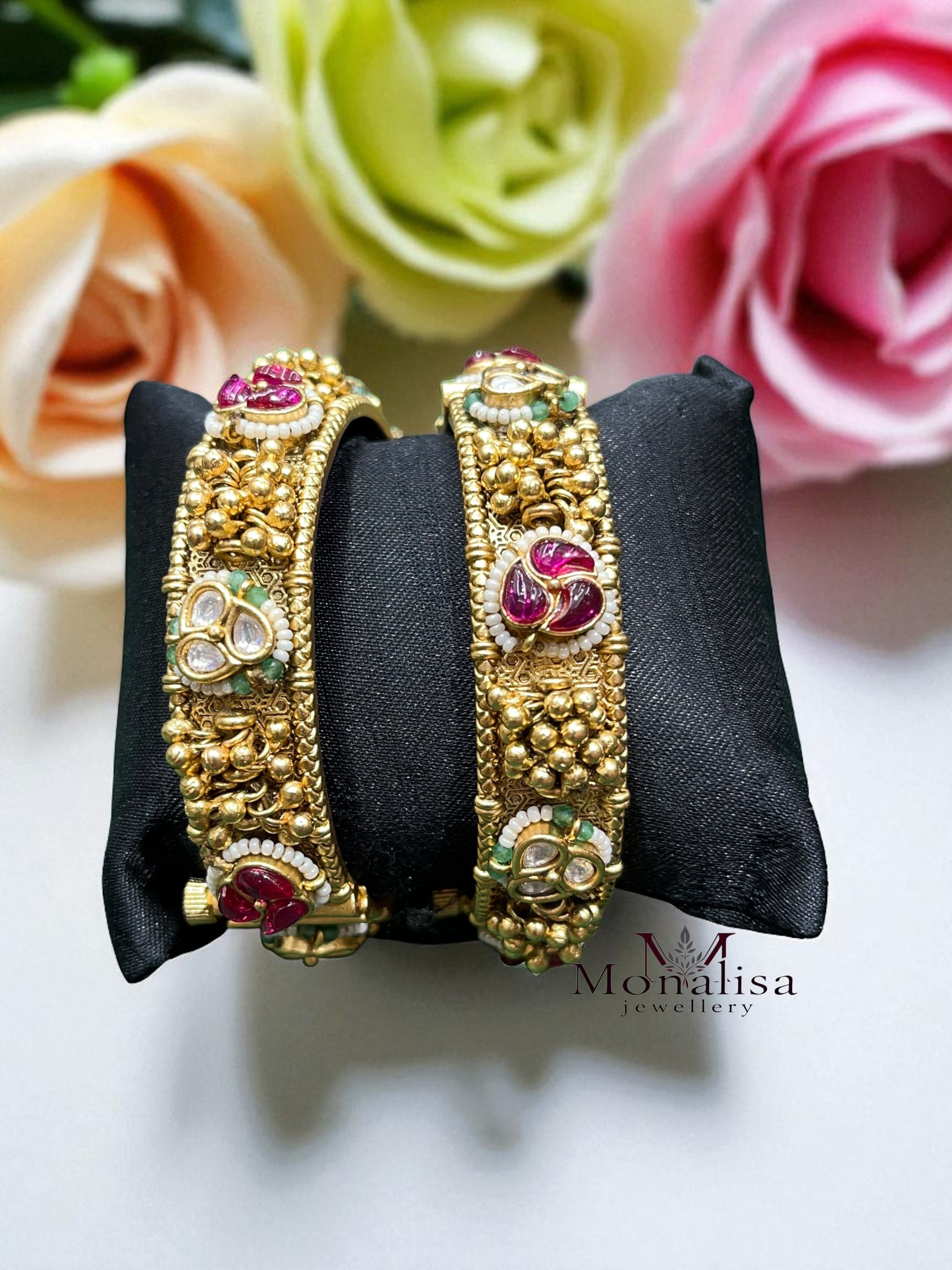 Kumud Antique Designer Bangle