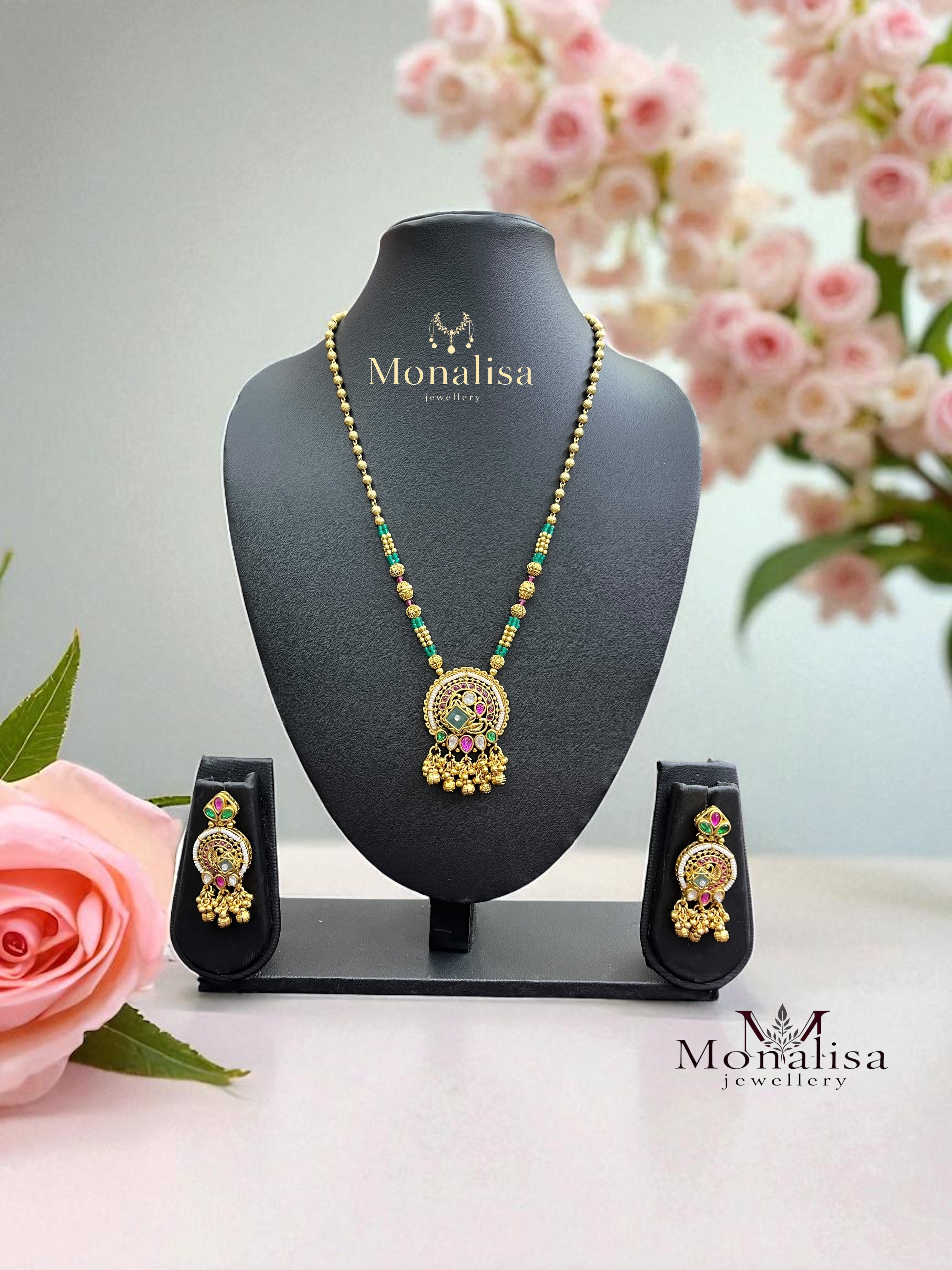 Prathia Antique Designer Pendant set
