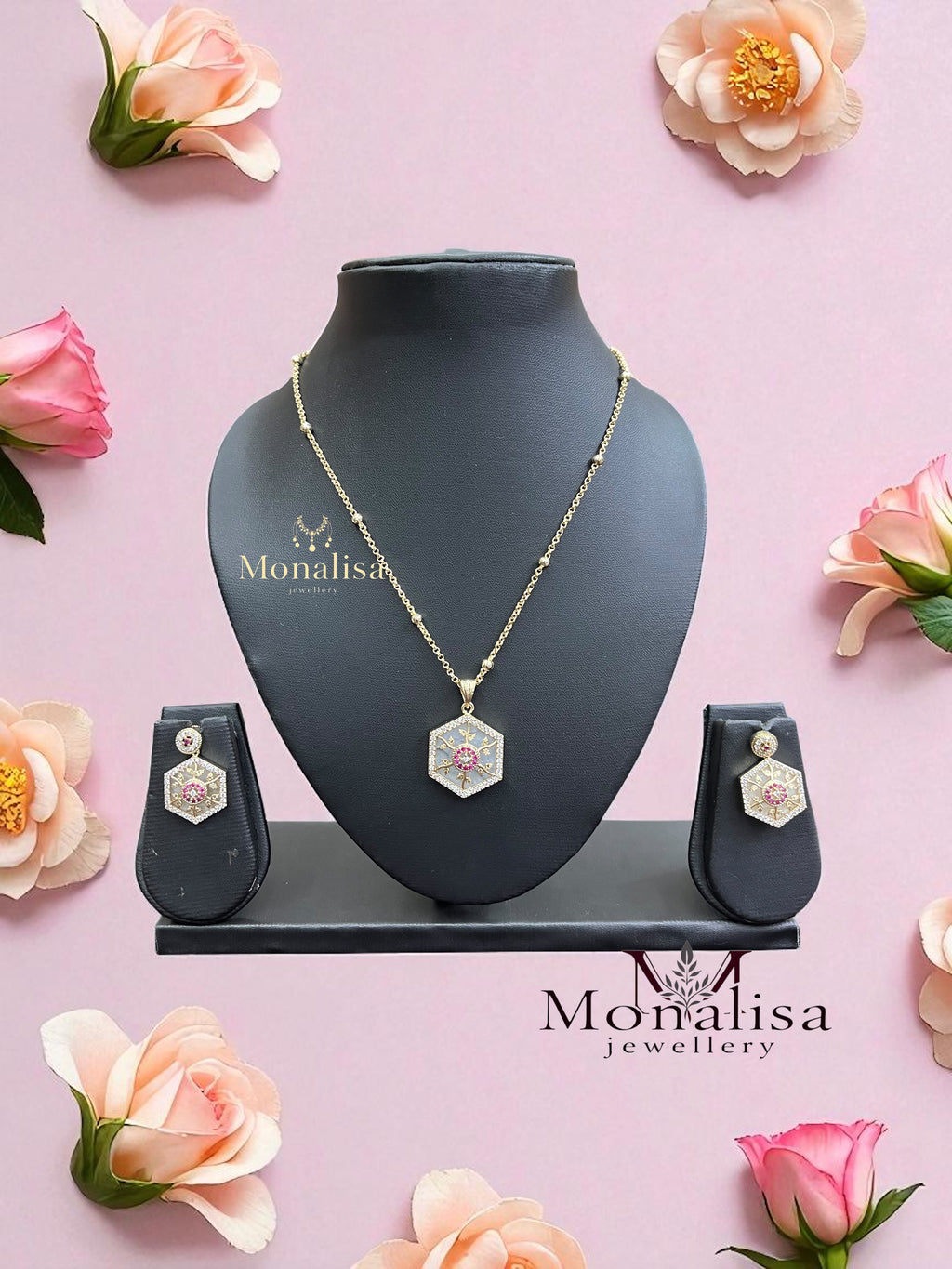 M.O.P Vaski Pendant Set