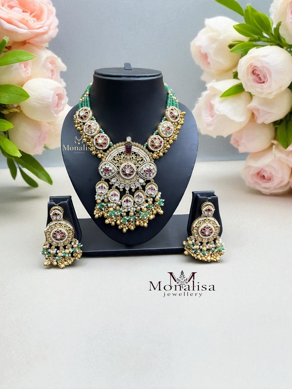 Maitri Antique Designer Necklace Set